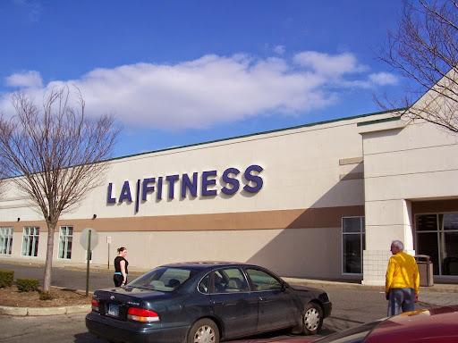 Shopping Mall «Orange Promenade Shopping Ctr», reviews and photos, 80 Boston Post Rd, Orange, CT 06477, USA