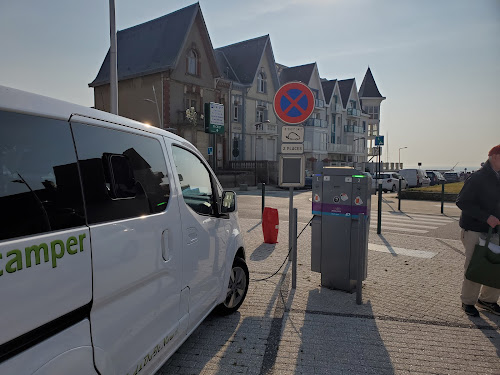 Borne de recharge de véhicules électriques Pass Pass électrique Charging Station Wimereux