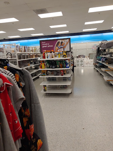 Clothing Store «Ross Dress for Less», reviews and photos, 926 Airport Center Rd, Allentown, PA 18109, USA