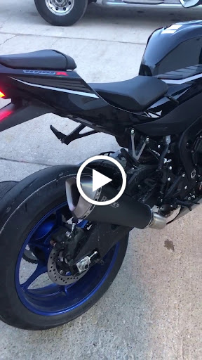 Suzuki Motorcycle Dealer «Suzuki of Carol Stream», reviews and photos, 106 N Schmale Rd, Carol Stream, IL 60188, USA