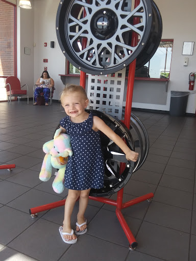 Tire Shop «Discount Tire», reviews and photos, 2900 Mt Williams Dr, Norman, OK 73069, USA