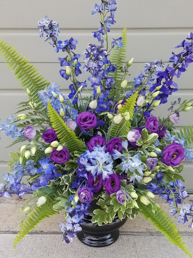 Florist «Amazing Petals», reviews and photos, 125 S Broadway St, Lake Orion, MI 48362, USA