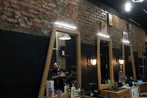 Odysen Barbershop Asmawi image