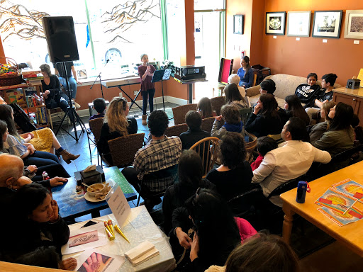 Book Store «Dolphin Bookshop», reviews and photos, 299 Main St, Port Washington, NY 11050, USA