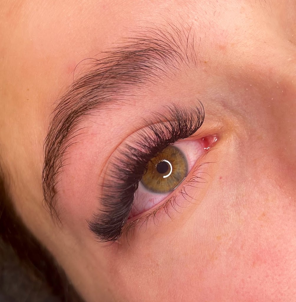 Studio Esthetics - Eye Lash Extensions 06111