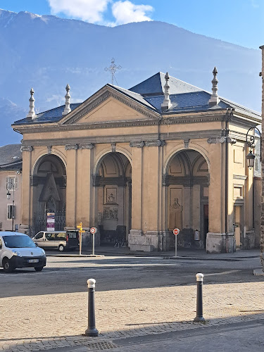 Cathédrale Saint-Jean-Baptiste à Saint-Jean-de-Maurienne