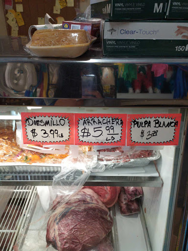 Grocery Store «La Flor Grocery Store», reviews and photos, 10500 S Ave M, Chicago, IL 60617, USA