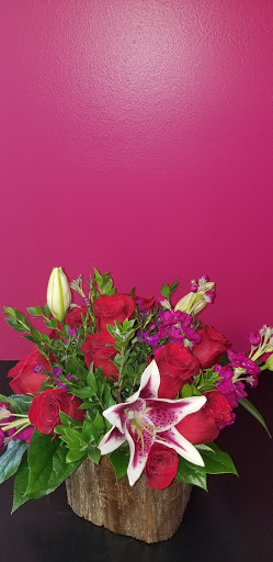 Florist «Shakopee Florist», reviews and photos, 409 1st Ave E, Shakopee, MN 55379, USA