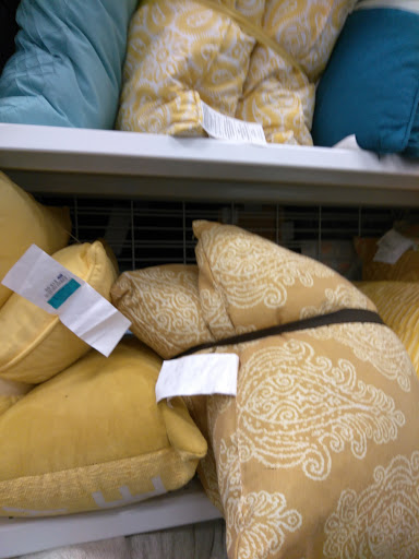 Clothing Store «Ross Dress for Less», reviews and photos, 2851 El Camino Real, Tustin, CA 92782, USA