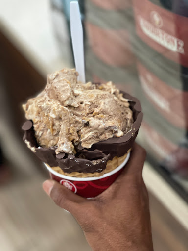 Ice Cream Shop «Cold Stone Creamery», reviews and photos, 114 W 47th St, Kansas City, MO 64112, USA