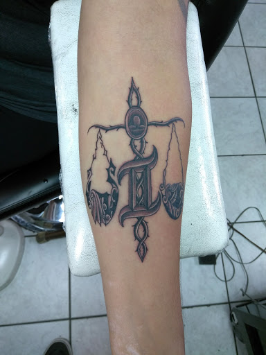 Tattoo Shop «Unlimited Tattoo», reviews and photos, 359 S Irwindale Ave, Azusa, CA 91702, USA