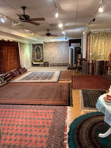 Indus Imports : Rugs + Handicrafts from India