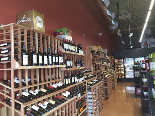 Liquor Store «Esplanade Wine & Spirits», reviews and photos, 2948 W Euclid Ave, Arlington Heights, IL 60005, USA