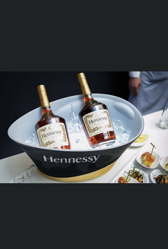 Liquor Store «Village Wine & Liquor Inc», reviews and photos, 161 N Wellwood Ave, Lindenhurst, NY 11757, USA