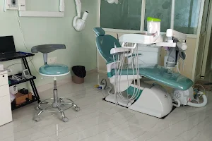 Vinisha dental care image