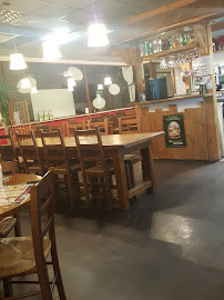 Atmosphère du Restaurant Bar brasserie Le 1800 à Bar-sur-Aube - n°1
