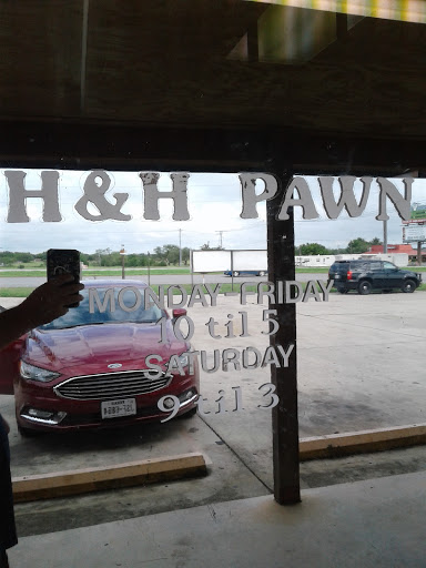 Pawn Shop «H & H Pawn», reviews and photos, 532 10th St, Floresville, TX 78114, USA