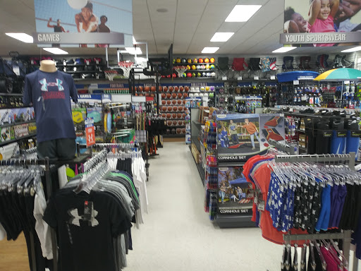 Sporting Goods Store «Big 5», reviews and photos, 3719 E Colorado Blvd, Pasadena, CA 91107, USA