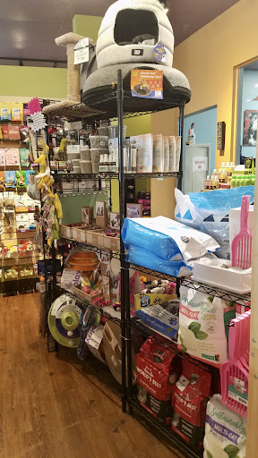 Pet Supply Store «Four Muddy Paws», reviews and photos, 2127 IL-157, Edwardsville, IL 62025, USA