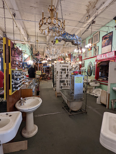 Hardware Store «Hippo Hardware & Trading Co», reviews and photos, 1040 E Burnside St, Portland, OR 97214, USA