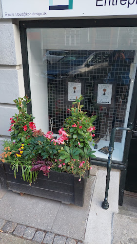 Kommentarer og anmeldelser af KBH Bygge Design