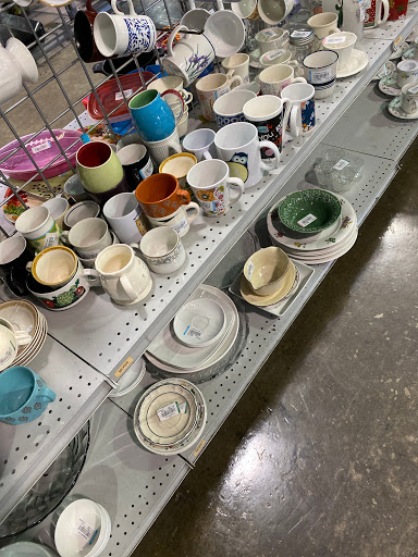 Thrift Store «Goodwill Store and Donation Center», reviews and photos, 3401 Fredericksburg Rd, San Antonio, TX 78201, USA