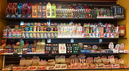 Tobacco Shop «Lotus Smoke Shop», reviews and photos, 4396 Tamiami Trail N, Naples, FL 34103, USA