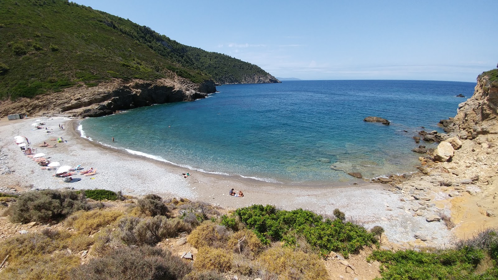 Foto de Paralia Megali Ammos con cala pequeña