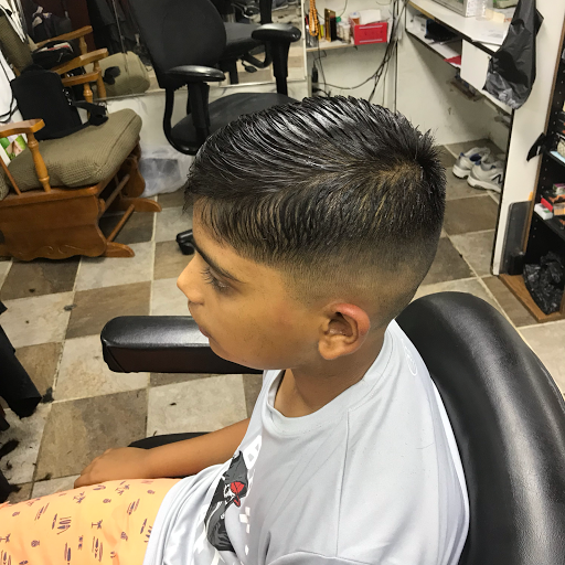 Barber Shop «New York Barber Shop», reviews and photos, 87 N Beverwyck Rd # B, Lake Hiawatha, NJ 07034, USA
