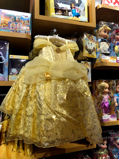Toy Store «Disney Store», reviews and photos, 12401 Wayzata Blvd, Minnetonka, MN 55305, USA