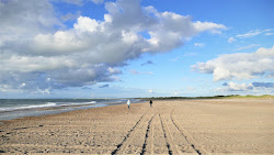 Zdjęcie Svinklov Beach z powierzchnią turkusowa czysta woda