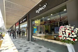 Logitech Experience Store PIK 2 image