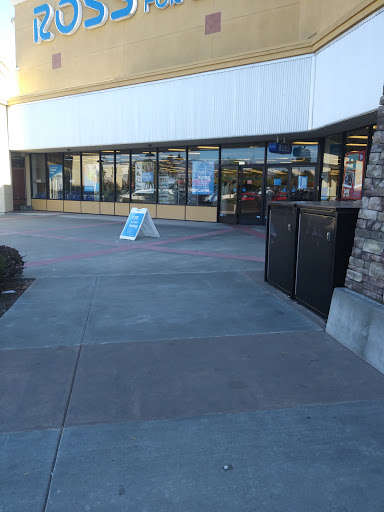 Clothing Store «Ross Dress for Less», reviews and photos, 151 N McDowell Blvd, Petaluma, CA 94954, USA