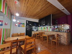 Casa Alongos