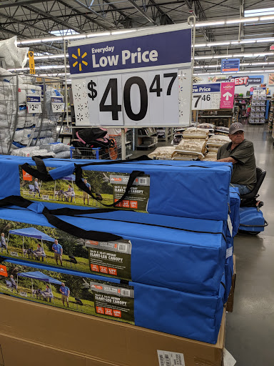 Supermarket «Walmart Supercenter», reviews and photos, 612 E Main St, Hohenwald, TN 38462, USA