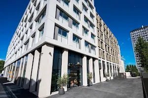 Staycity Aparthotels, Paris, La Défense image