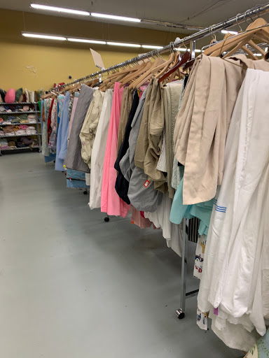 Thrift Store «Bethesda Thrift Shop», reviews and photos, 4749 County Rd 101, Minnetonka, MN 55345, USA