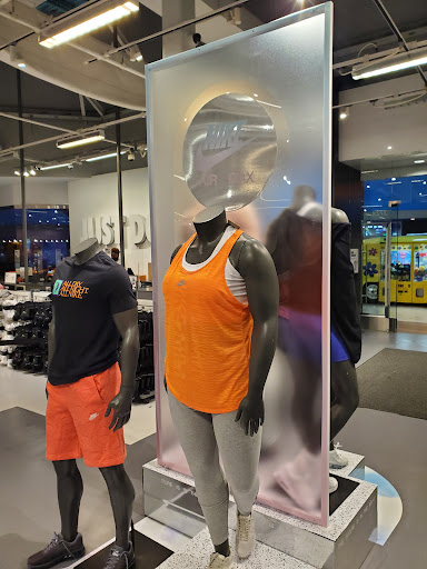 Clothing Store «Nike Factory Store», reviews and photos, 7000 Arundel Mills Cir #372, Hanover, MD 21076, USA