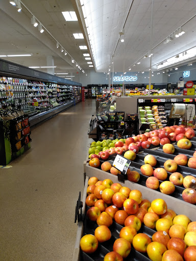 Supermarket «Super Stop & Shop - Whitman», reviews and photos, 475 Bedford St, Whitman, MA 02382, USA