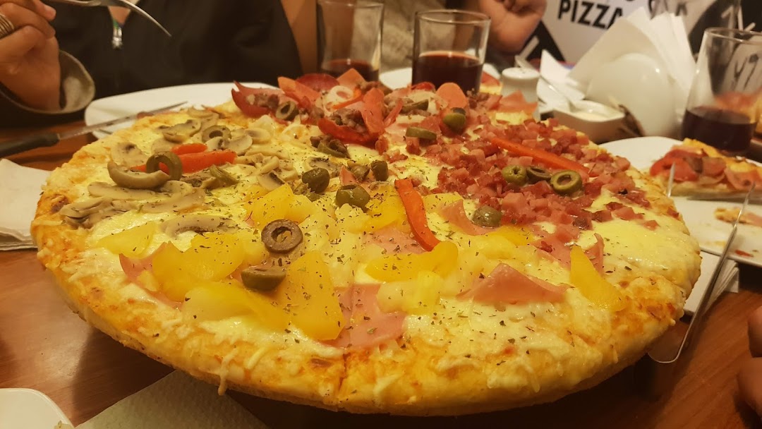 Totos pizza