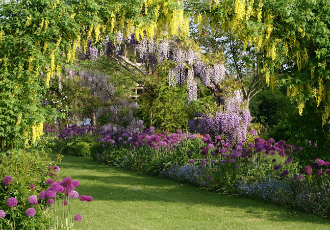 Kathy Brown's Garden - Bedford