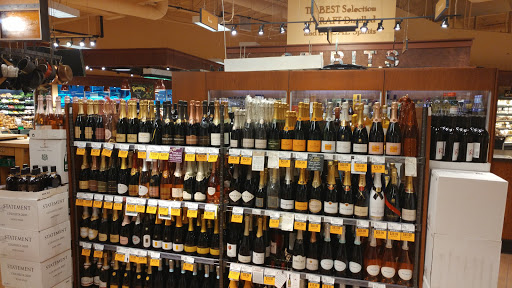 Gourmet Grocery Store «Metropolitan Market», reviews and photos, 2320 42nd Ave SW, Seattle, WA 98116, USA