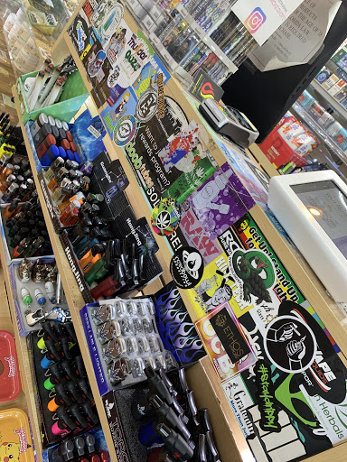 Tobacco Shop «Vape & Smoke Shop - Pines», reviews and photos, 2072 N University Dr, Pembroke Pines, FL 33024, USA