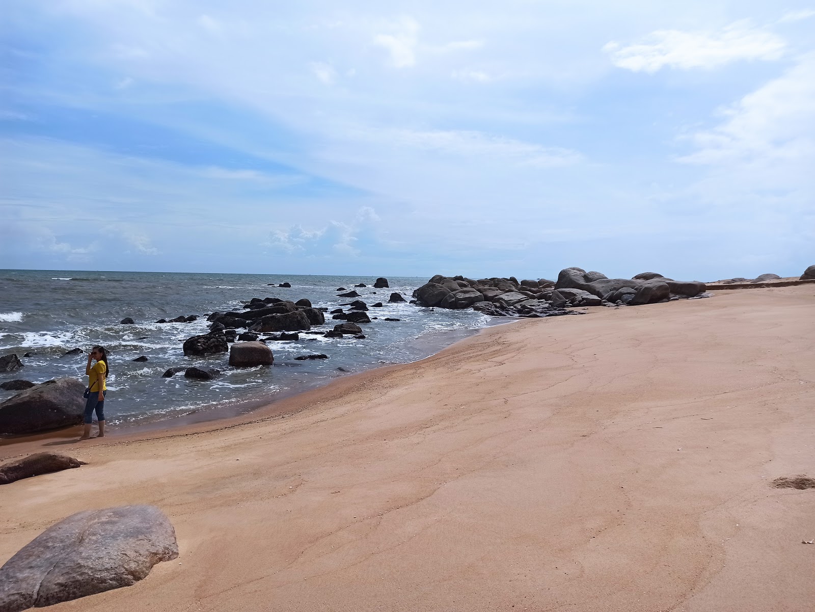 Valokuva Binh Chau beachista. sisältäen pitkä suora