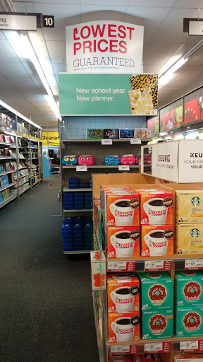 Office Supply Store «Staples», reviews and photos, 24-41 31st St, Astoria, NY 11102, USA