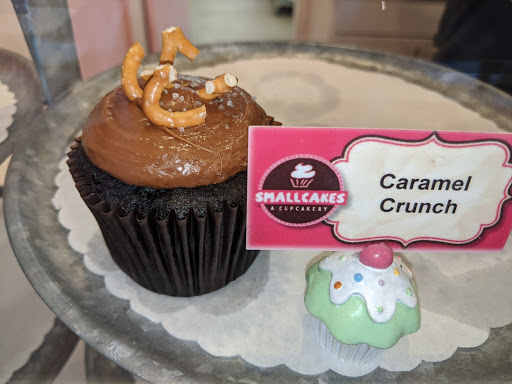 Bakery «Smallcakes Cupcakery & Creamery», reviews and photos, 9699 N Hayden Rd #109, Scottsdale, AZ 85258, USA