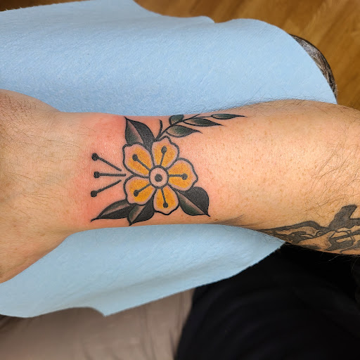 Tattoo Shop «Jaded Soul Tattoo», reviews and photos, 14441 SE Division St, Portland, OR 97236, USA