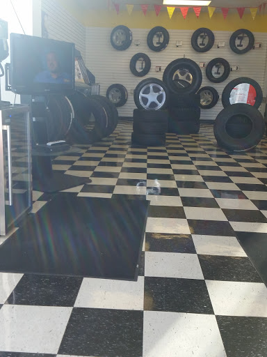 Tire Shop «Tires Plus», reviews and photos, 2103 W Broadway, Council Bluffs, IA 51501, USA