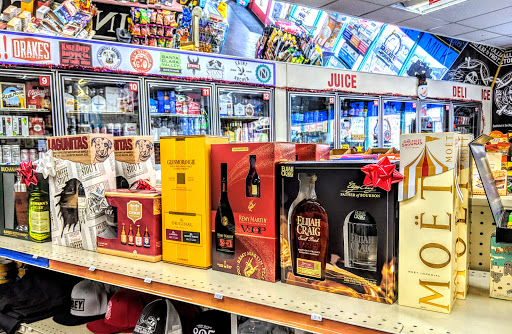 Giants Liquor & Services image
