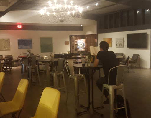 Book Store «Changing Hands Bookstore», reviews and photos, 300 W Camelback Rd, Phoenix, AZ 85013, USA